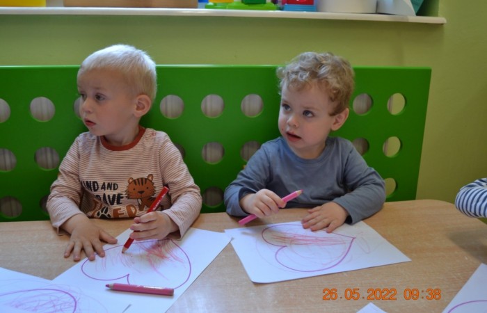 Krasnale obchodzą Dzień Mamy