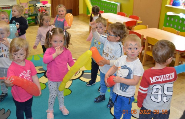 Żabki świętują Dzień Dziecka