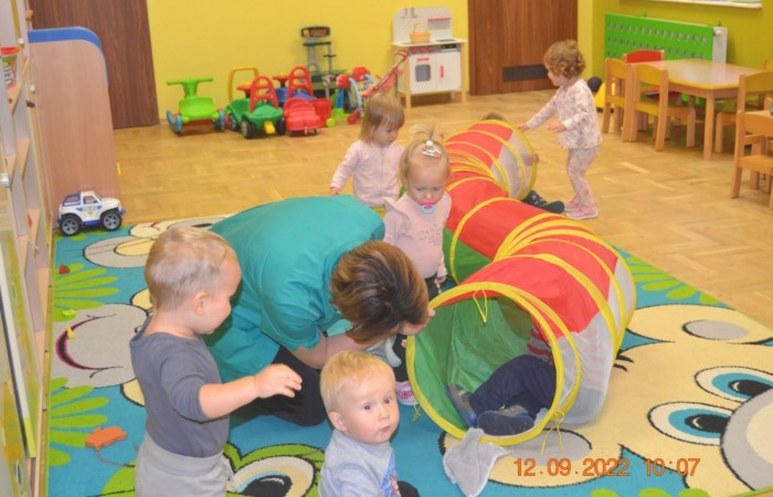 Żabki w tunelu