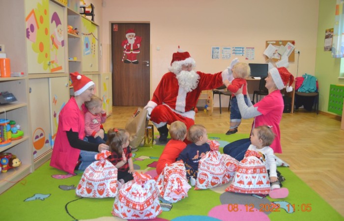 Wizyta Świętego Mikołaja u Krasnali