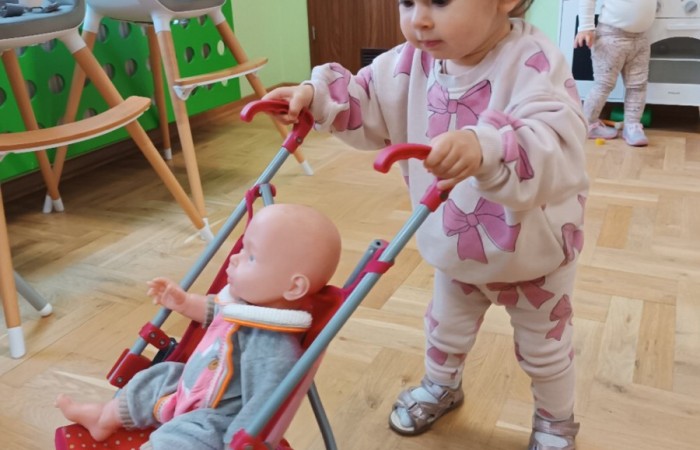 Zabawy dowolne na krasnalach