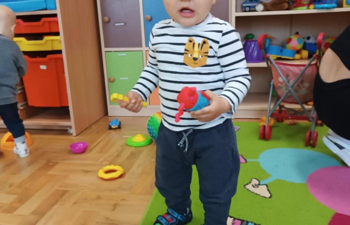 Zabawy dowolne na krasnalach
