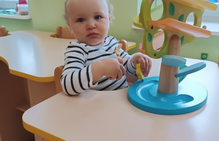 Zabawy dowolne na krasnalach